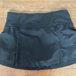 Athleta black skort. Size medium, excellent condition, 14.5 inch length